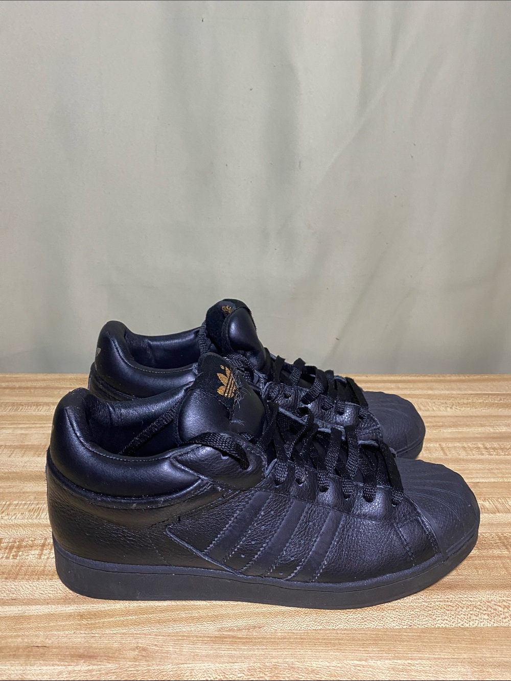 Vintage Adidas 02’ Leather Die Weltmarke Mit Den rare Black Sneakers men’s 9.5